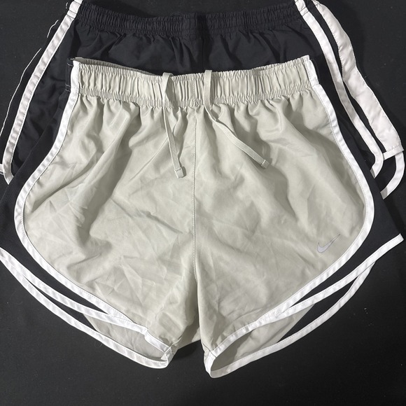 Nike Pro Woman Running Shorts Size Medium 2 Pair Dri-Fit - Picture 1 of 5